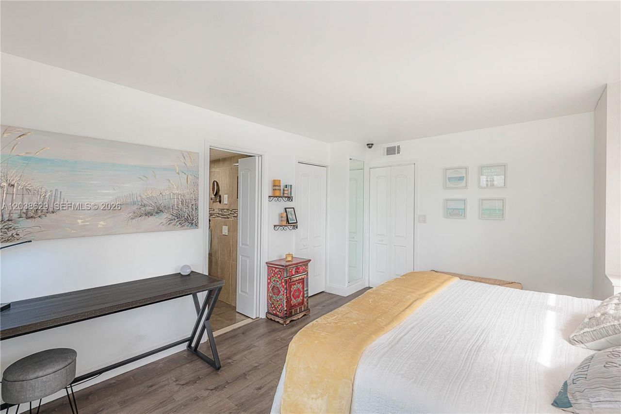 4800 Hillcrest Ln , Unit 501, Hollywood, FL 33021 Photo