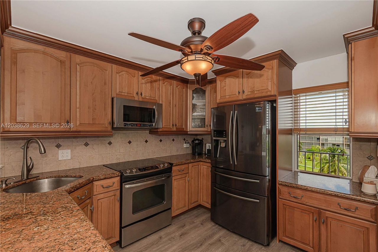 4800 Hillcrest Ln , Unit 501, Hollywood, FL 33021 Photo