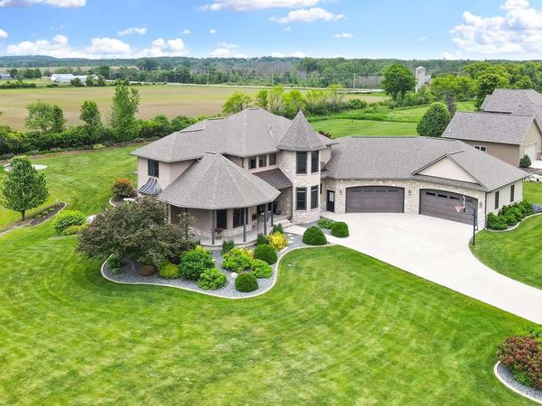 W9071 BLACK OTTER COURT, Hortonville, WI 54944