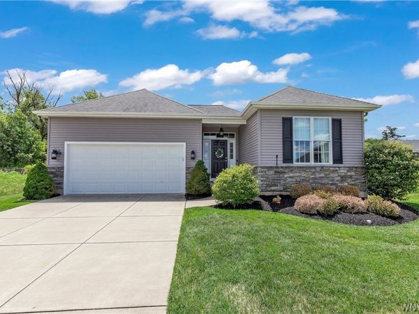 5383 Alderbrook Lane, Clarence, NY 14031