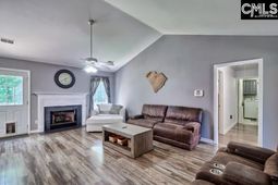 333 Red Barn Court  photo 4