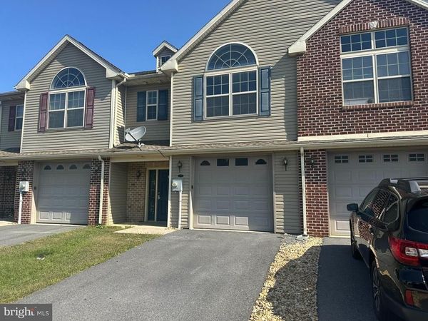 250 MERIWEATHER DRIVE , CHAMBERSBURG, PA 17201