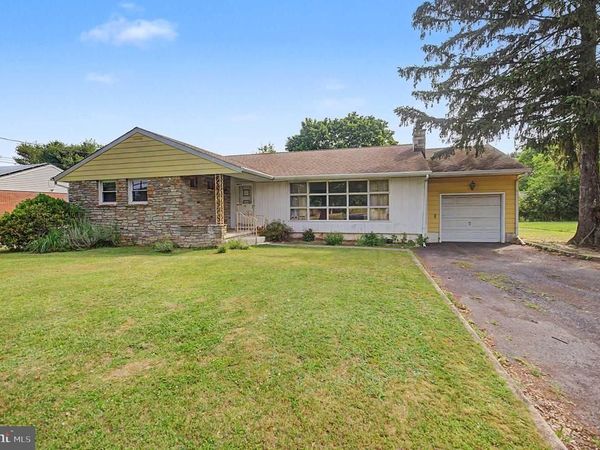 2232 PENNINGTON ROAD , TRENTON, NJ 08638