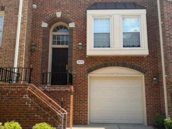 8015 MERRY OAKS COURT , VIENNA, VA 22182