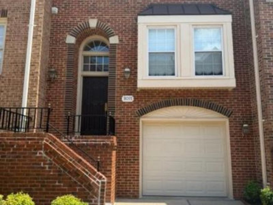 8015 Merry Oaks Court, Vienna, VA 22182 Main Photo
