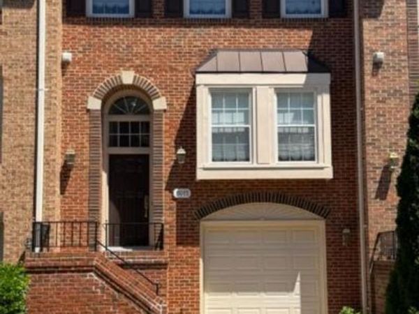 8015 MERRY OAKS COURT, VIENNA, VA 22182