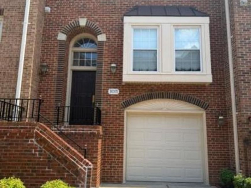 8015 Merry Oaks Court, Vienna, VA 22182 Main Photo