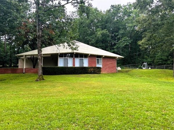 158 Nike Drive , Calhoun, GA 30701