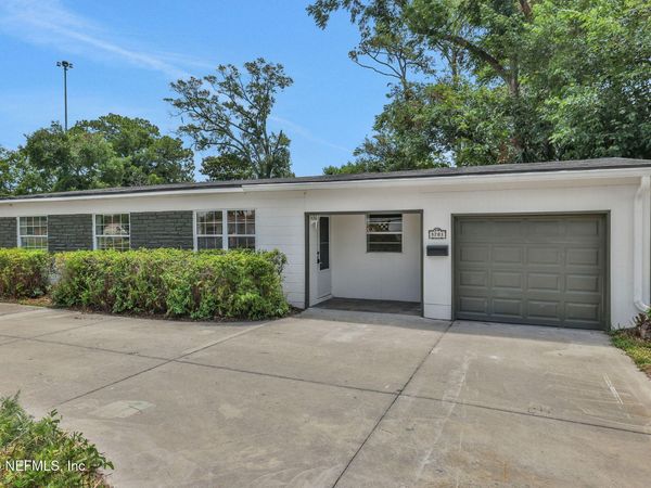 3701 COPPER Circle E, Jacksonville, FL 32207