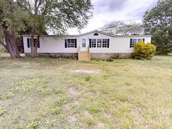 7141 Lingerfelt Road , Vale, NC 28168