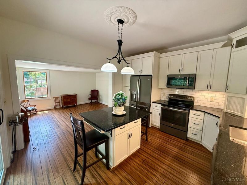900 S Troy Avenue, Glendale, OH 45246 Photo 14