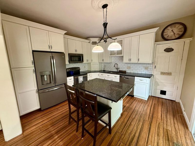 900 S Troy, Glendale, OH 45246 Photo 14