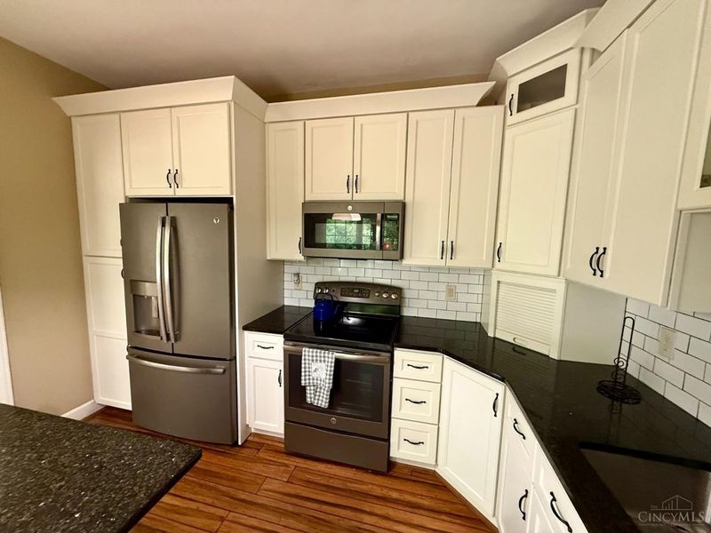 900 S Troy, Glendale, OH 45246 Photo 16