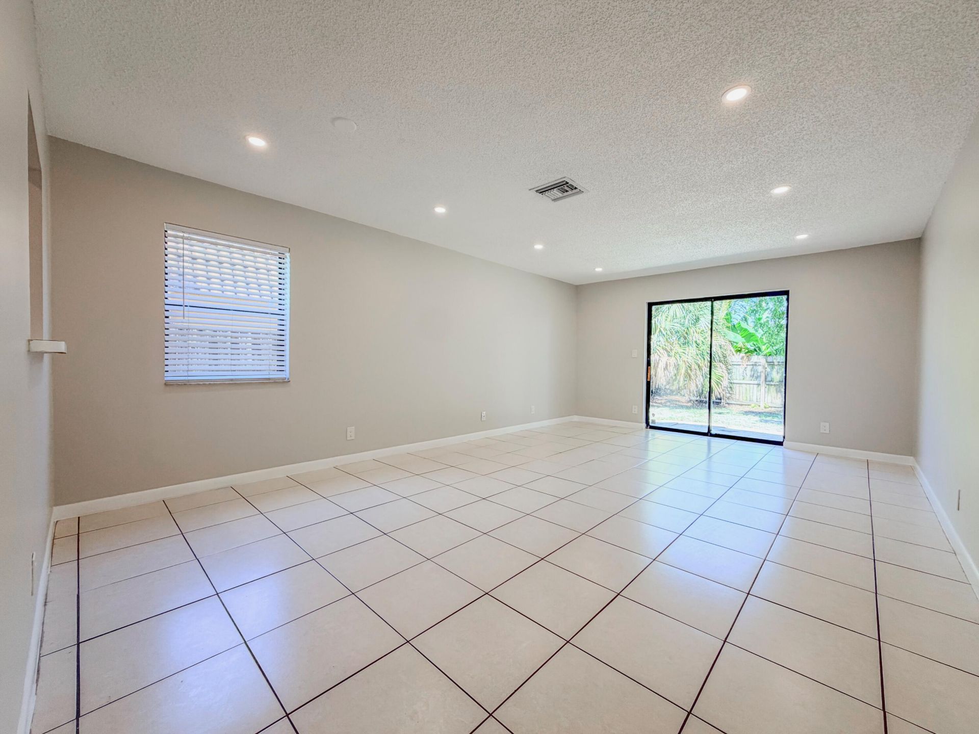3148 N Dixie Highway, Boca Raton, FL 33431 Photo
