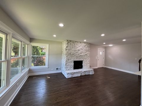 Main Photo