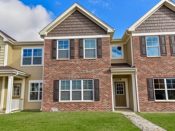 1026 Kilbery Lane , North Aurora, IL 60542