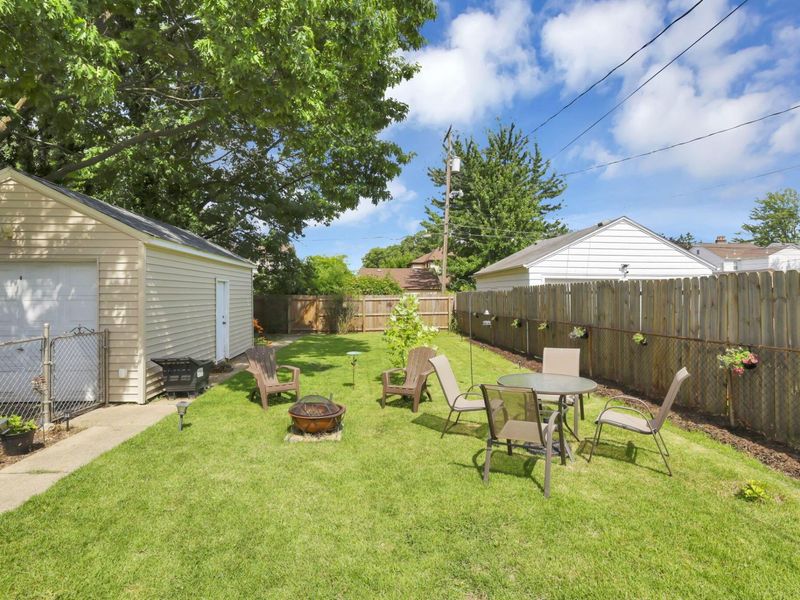 620 Salisbury Road , Columbus, OH 43204 Photo 38