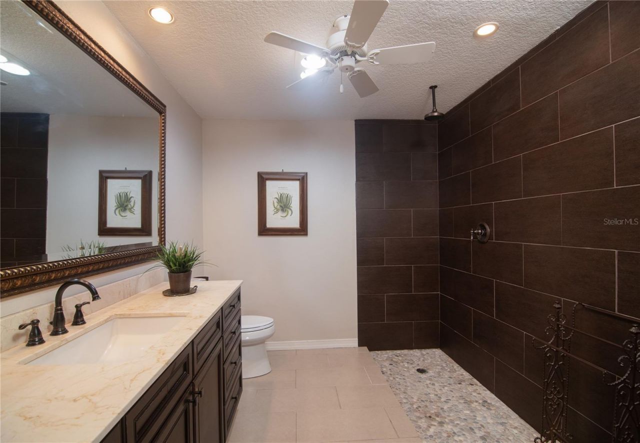 7403 Carnoustie Drive, Unit 7D, Sarasota, FL 34238 Photo