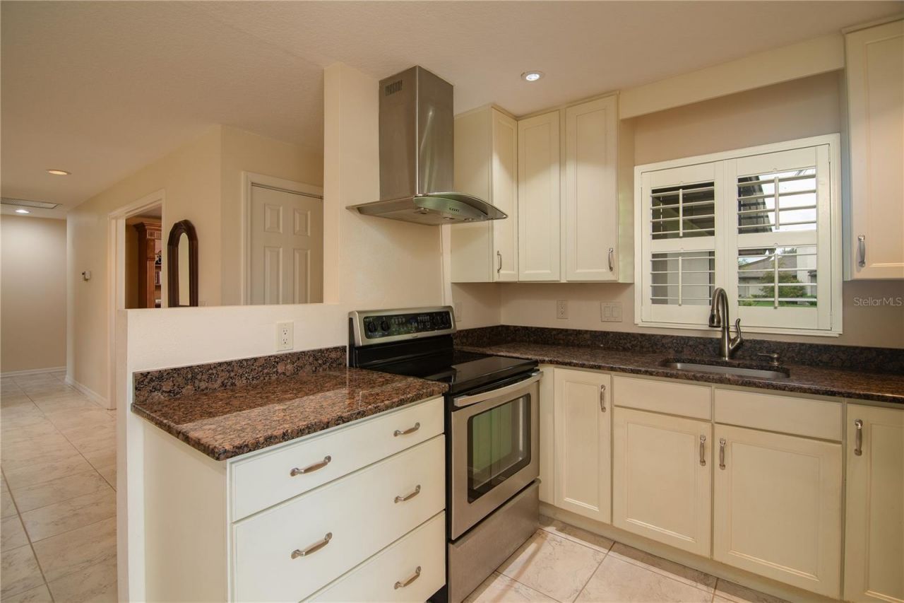 7403 Carnoustie Drive, Unit 7D, Sarasota, FL 34238 Photo