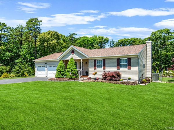 1 Peter Street , Coram, NY 11727