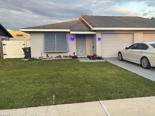 37 E Towne Place , Titusville, FL 32796