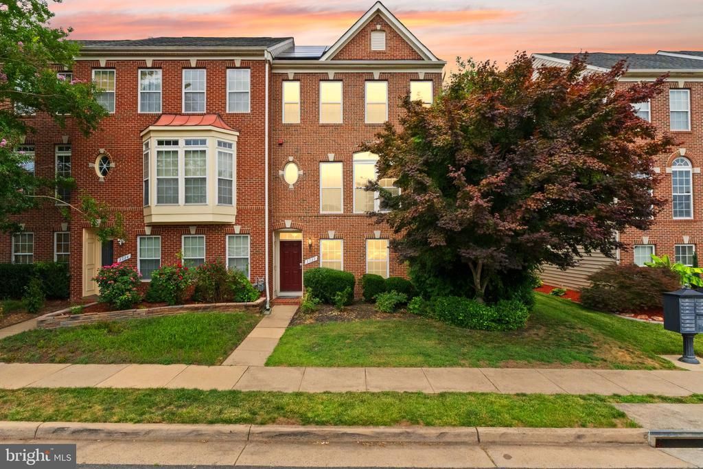 2722 Wakewater Way, Woodbridge, VA 22191 Main Photo