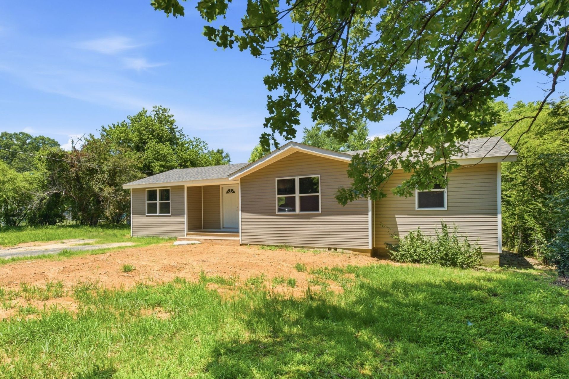 499 Growden Ln, Tullahoma, TN 37388 Main Photo