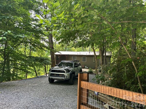 20 Kimberly Road, Black Mountain, NC 28711