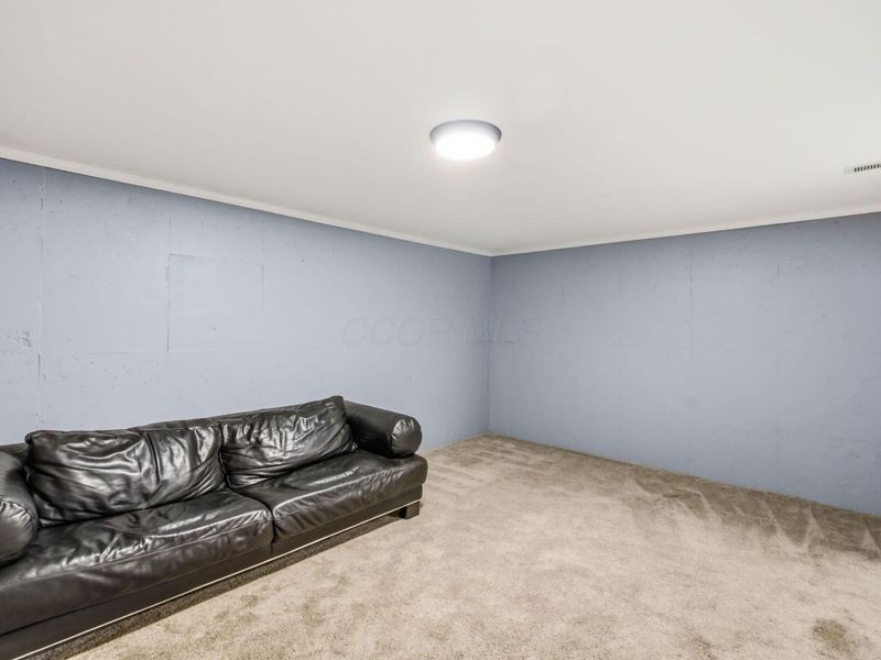 8193 Newark Avenue , Westerville, OH 43081 Photo 21