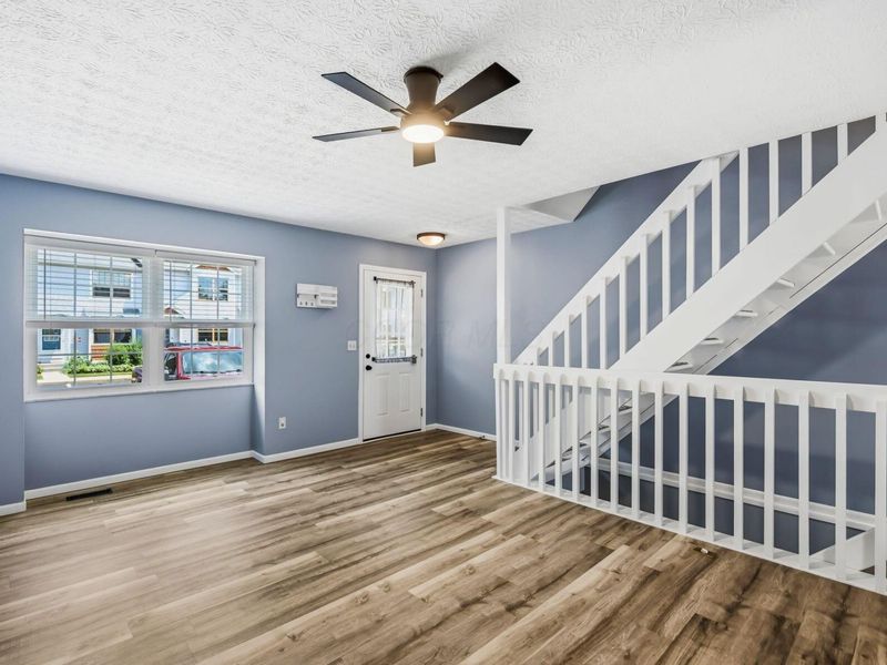 8193 Newark Avenue , Westerville, OH 43081 Photo 3