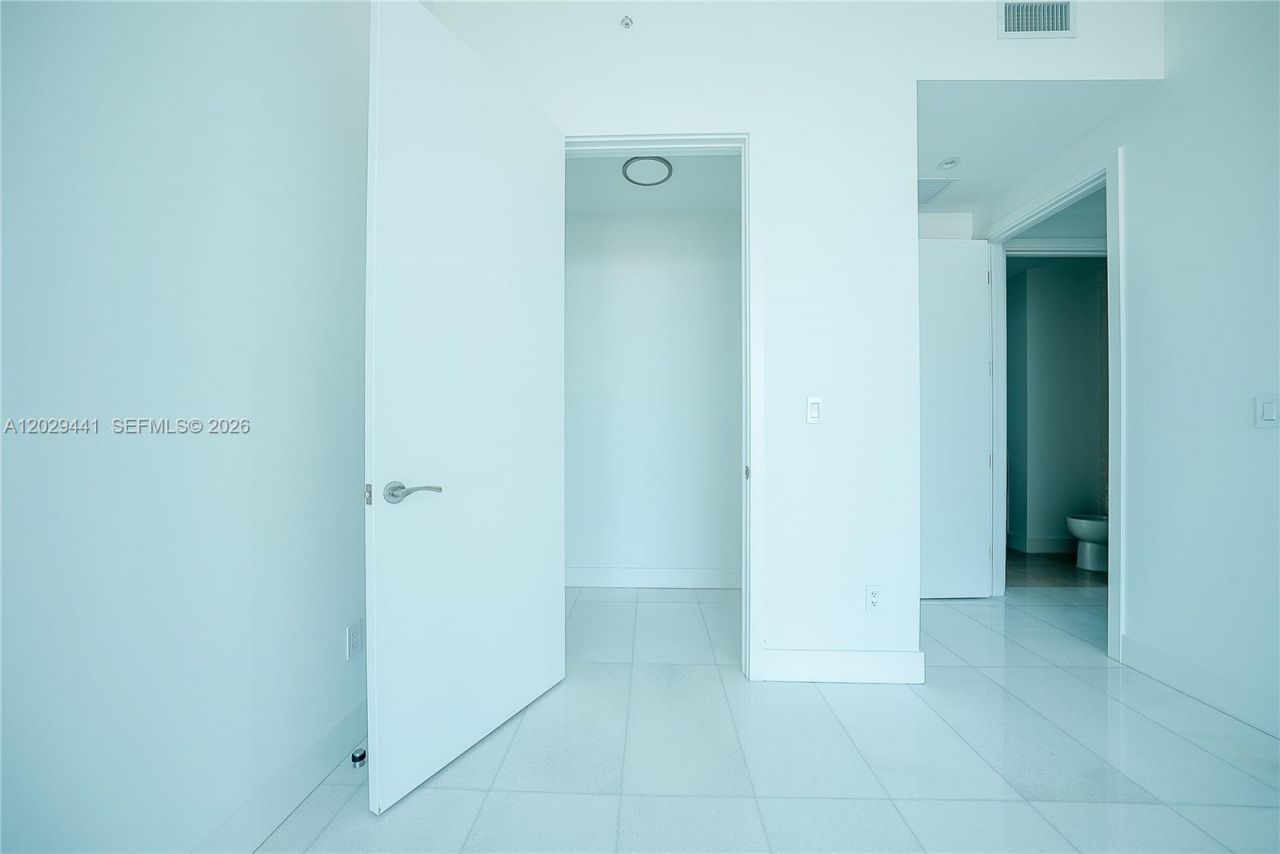 175 SE 25th Rd , Unit 2103, Miami, FL 33129 Photo