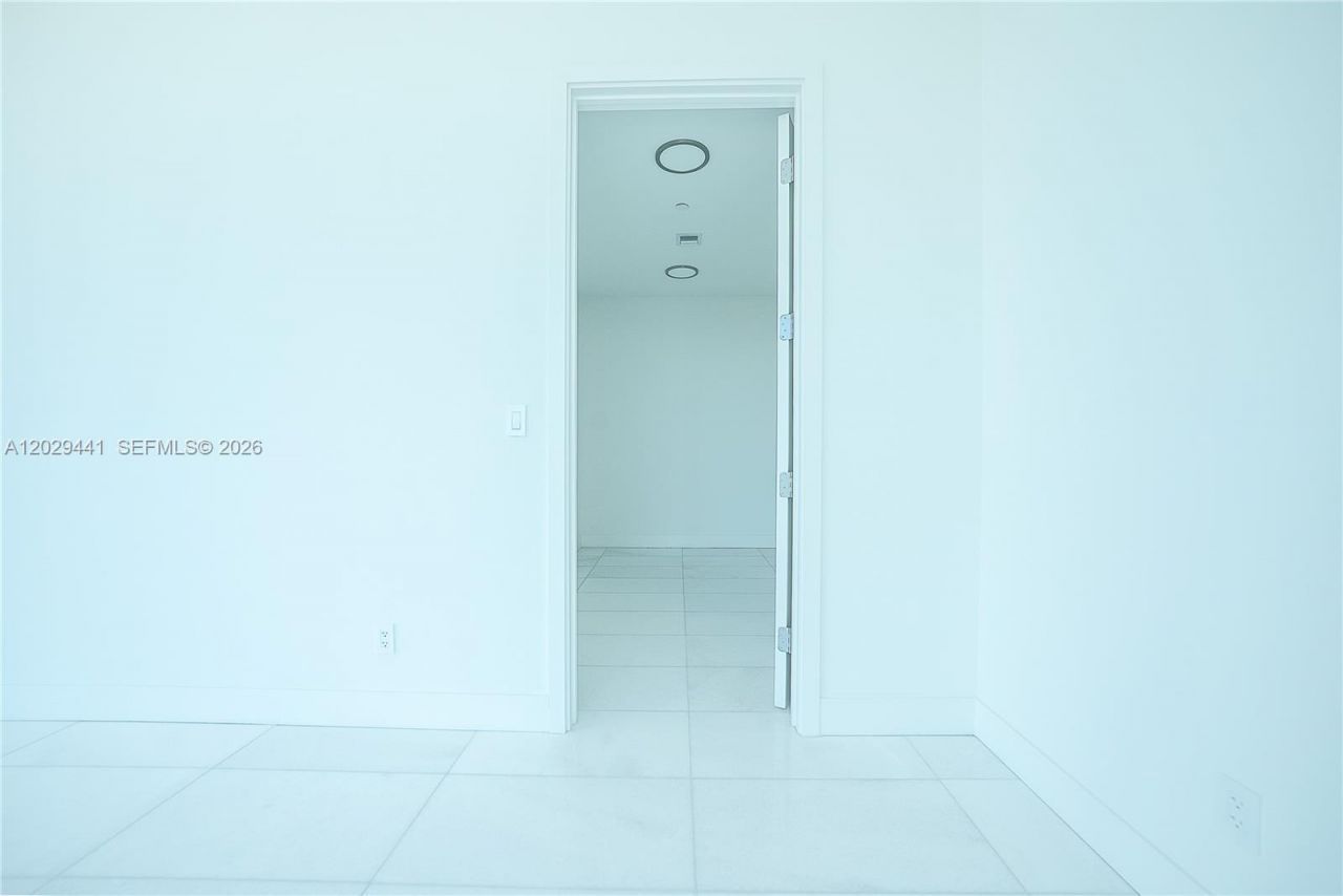 175 SE 25th Rd , Unit 2103, Miami, FL 33129 Photo