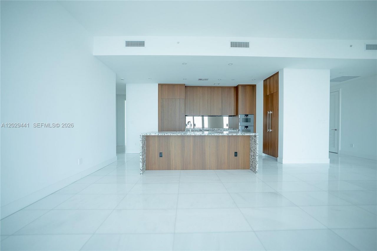 175 SE 25th Rd , Unit 2103, Miami, FL 33129 Photo