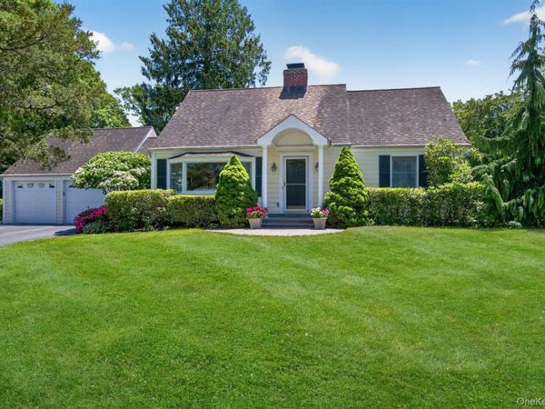 52 Cameron Drive, Huntington, NY 11743