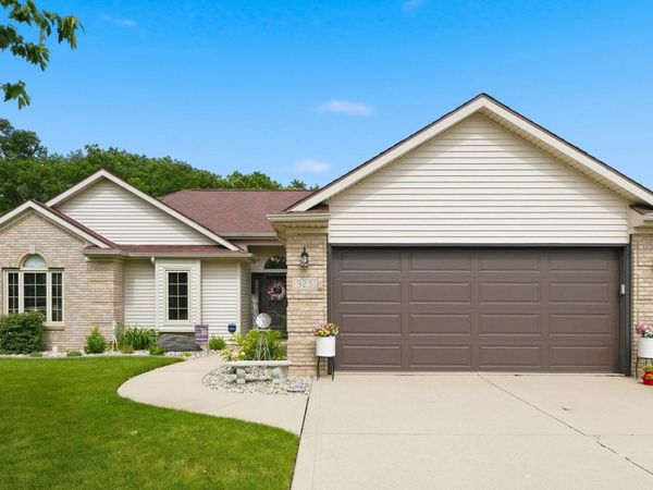 325 Ridge Hill Place, Fort Wayne, IN 46804