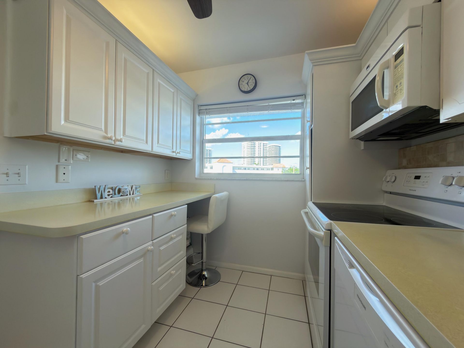 29 Yacht Club Drive, Unit 306, North Palm Beach, FL 33408 Photo