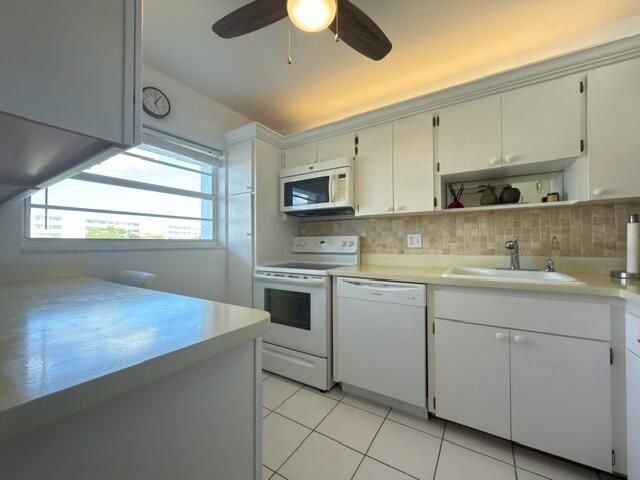29 Yacht Club Drive, Unit 306, North Palm Beach, FL 33408 Photo
