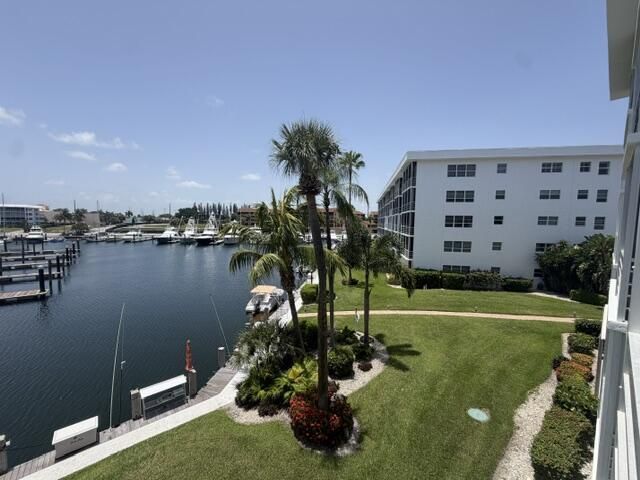 29 Yacht Club Drive, Unit 306, North Palm Beach, FL 33408 Photo