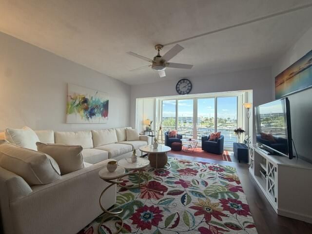 29 Yacht Club Drive, Unit 306, North Palm Beach, FL 33408 Photo