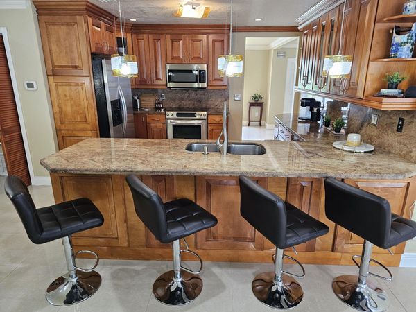 851 E Plantation Circle, Plantation, FL 33324
