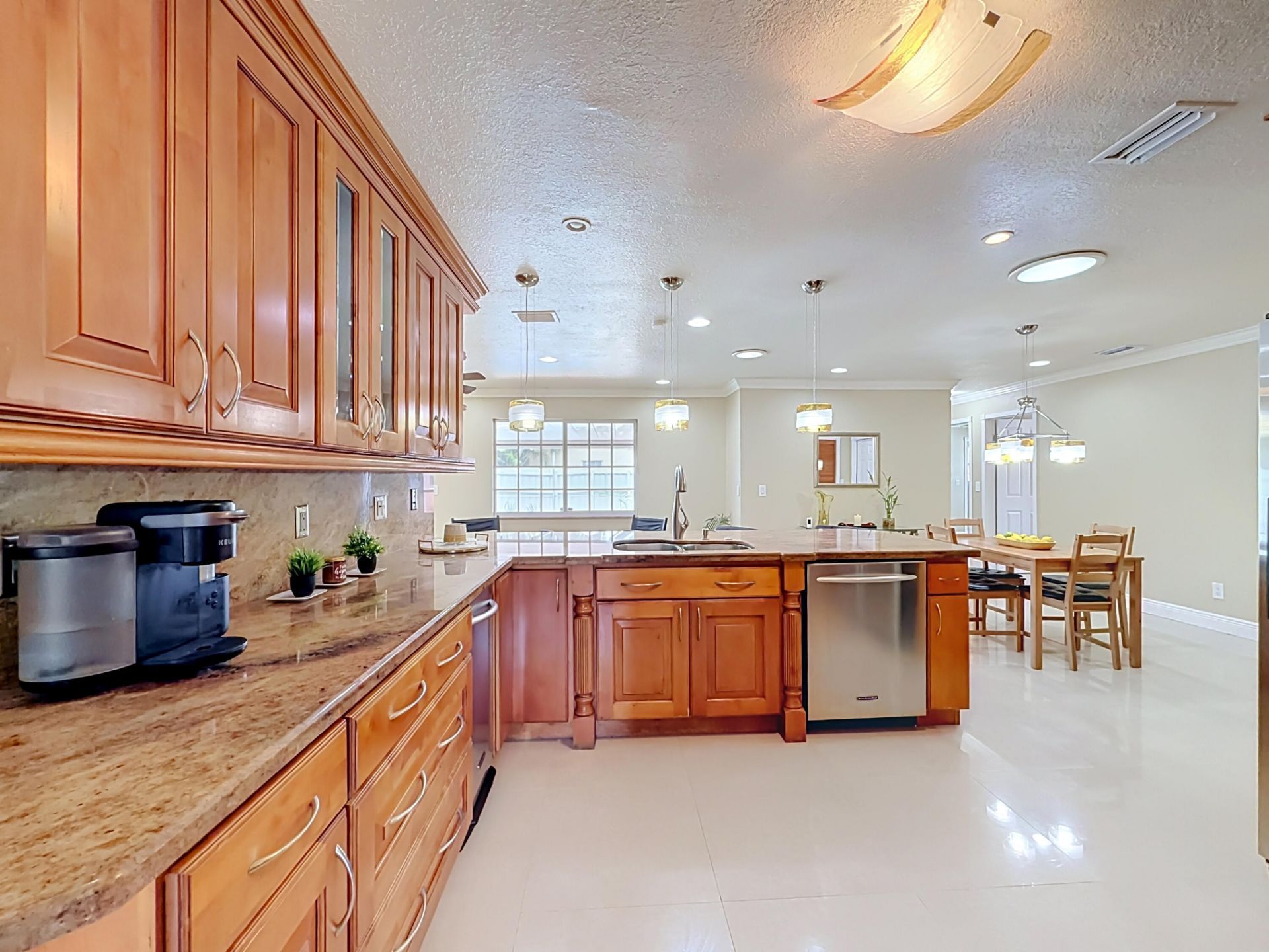 851 E Plantation Circle, Plantation, FL 33324 Photo