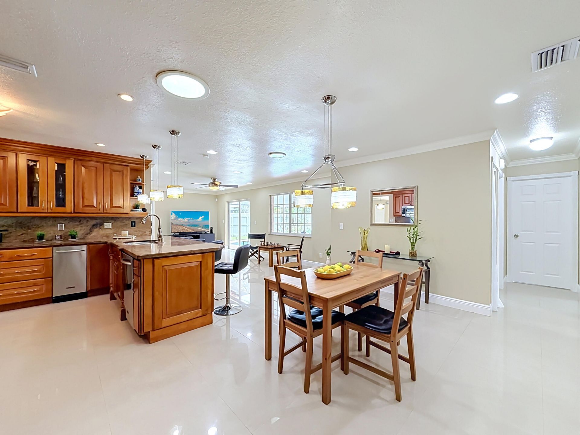 851 E Plantation Circle, Plantation, FL 33324 Photo