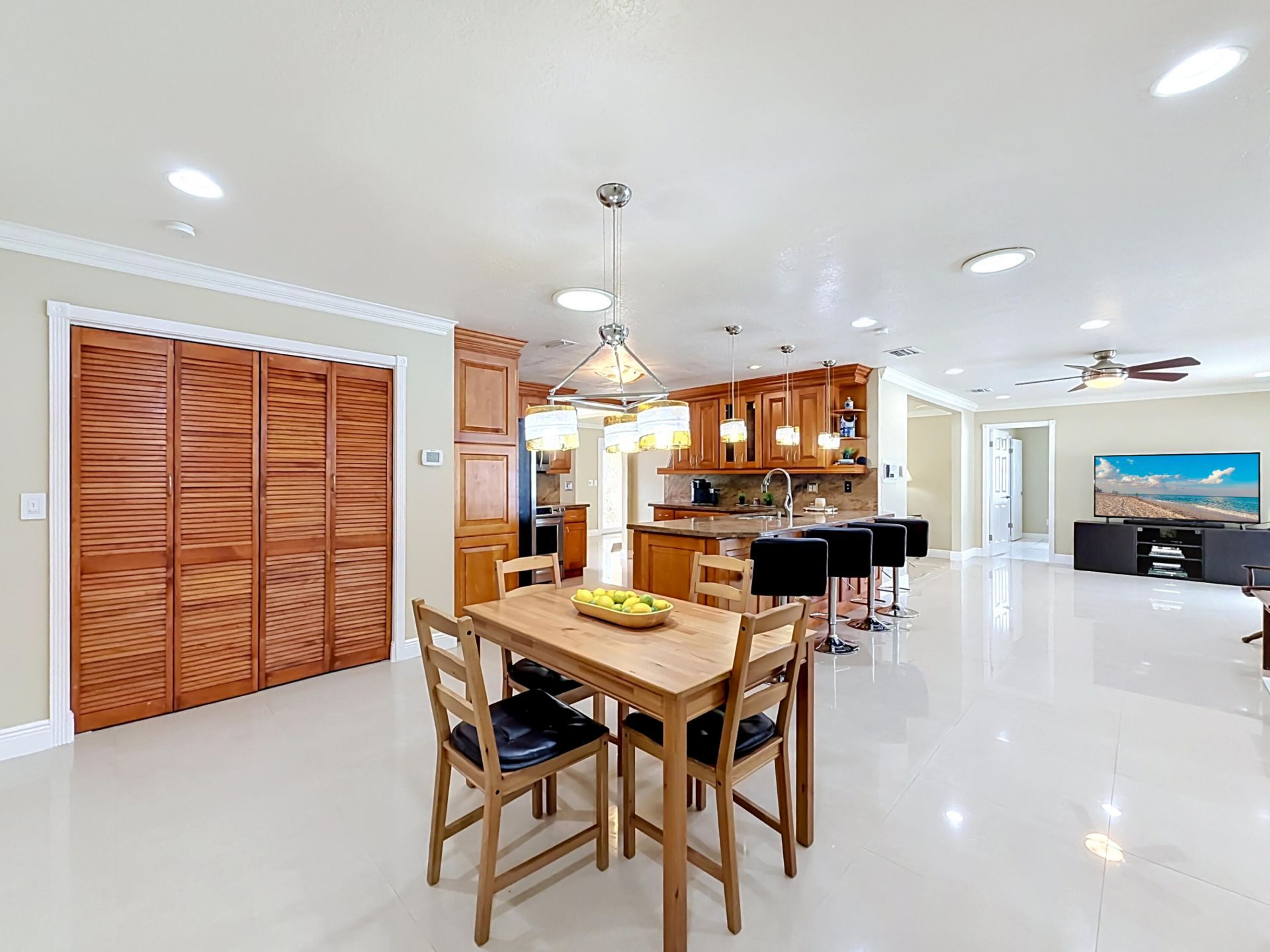 851 E Plantation Circle, Plantation, FL 33324 Photo