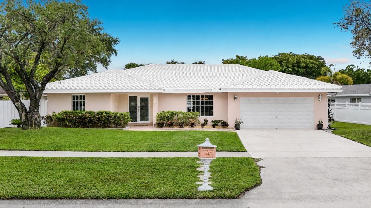 851 E Plantation Circle, Plantation, FL 33324 Photo