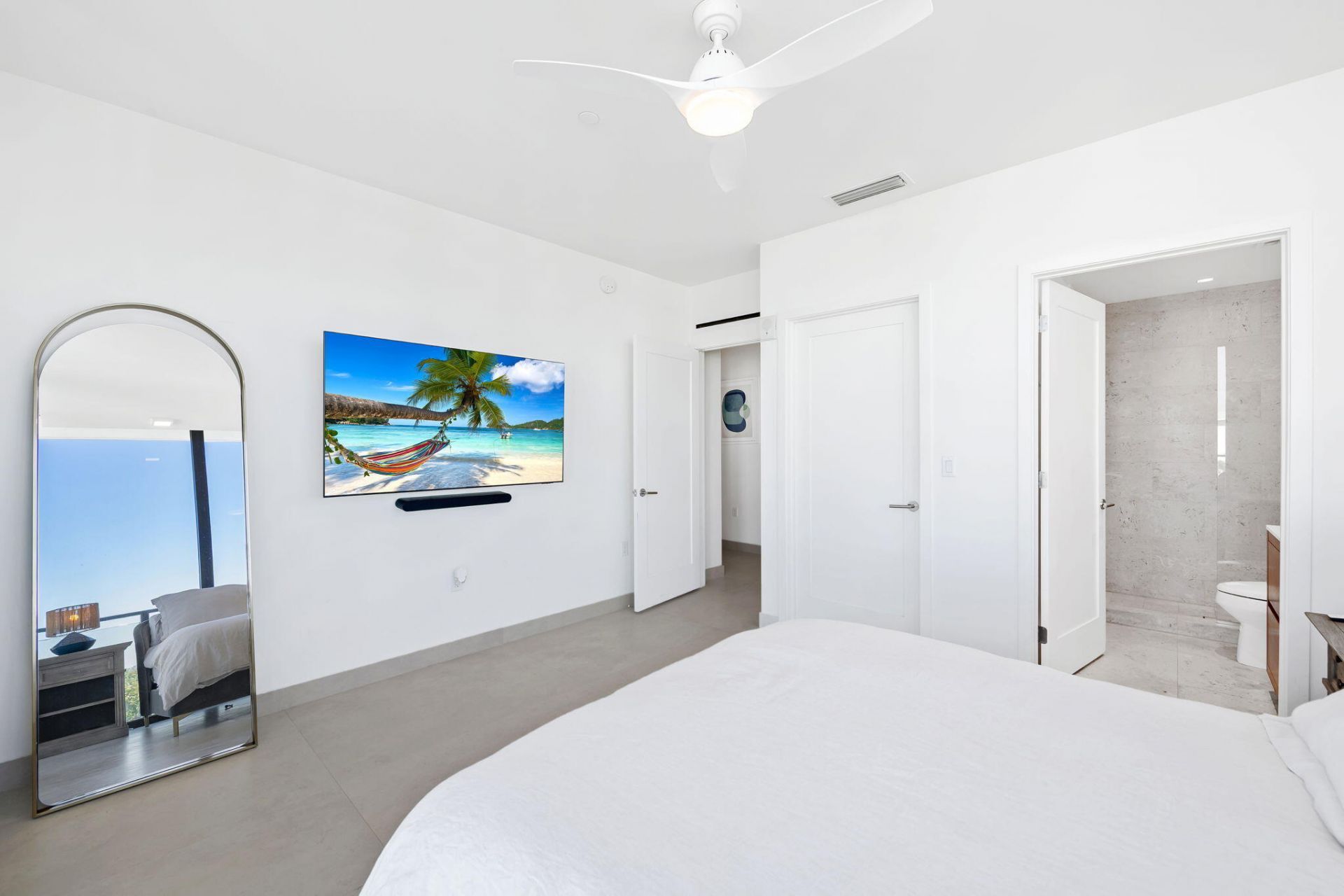 3581 E Glencoe Street, Unit 408, Miami, FL 33133 Photo