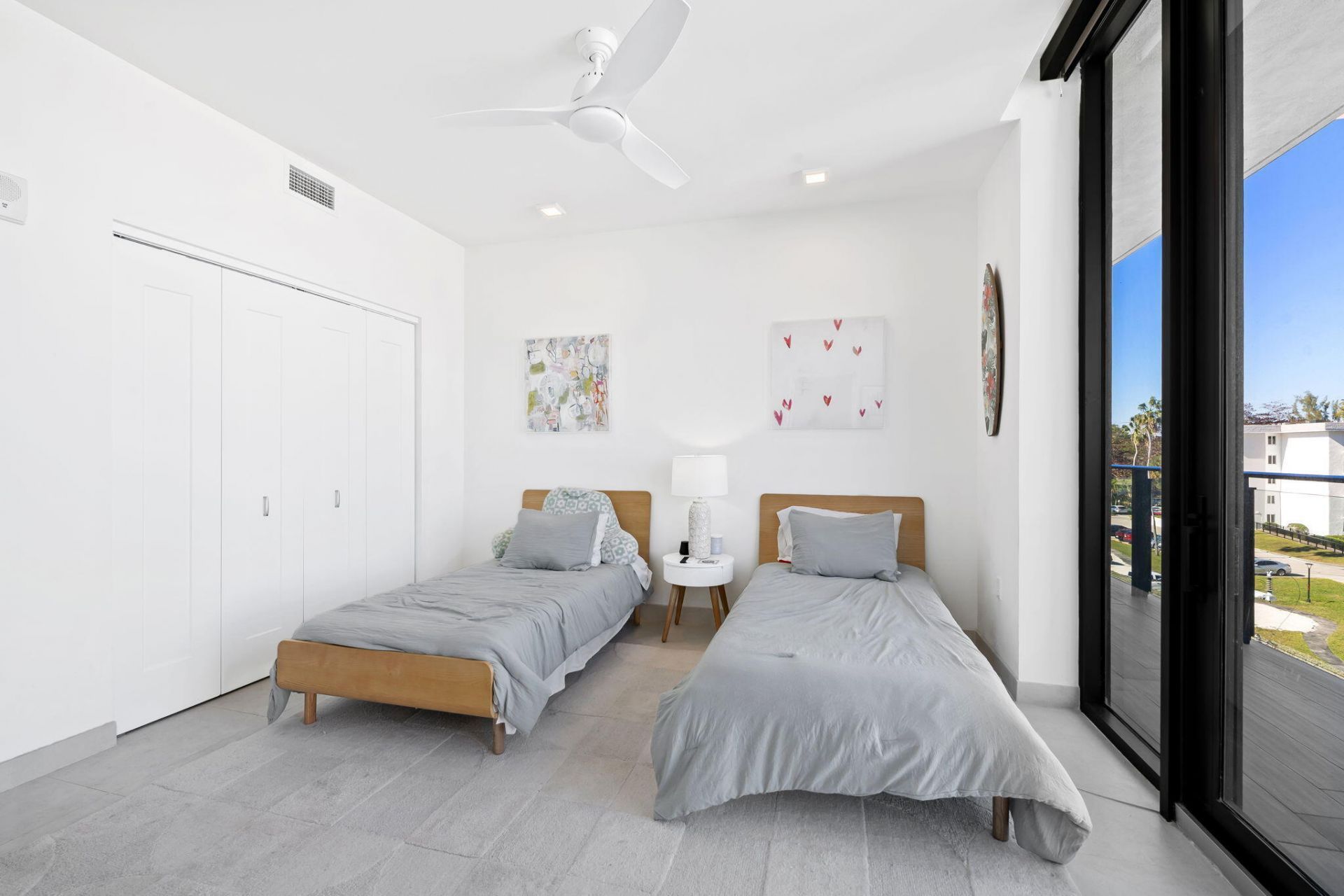 3581 E Glencoe Street, Unit 408, Miami, FL 33133 Photo