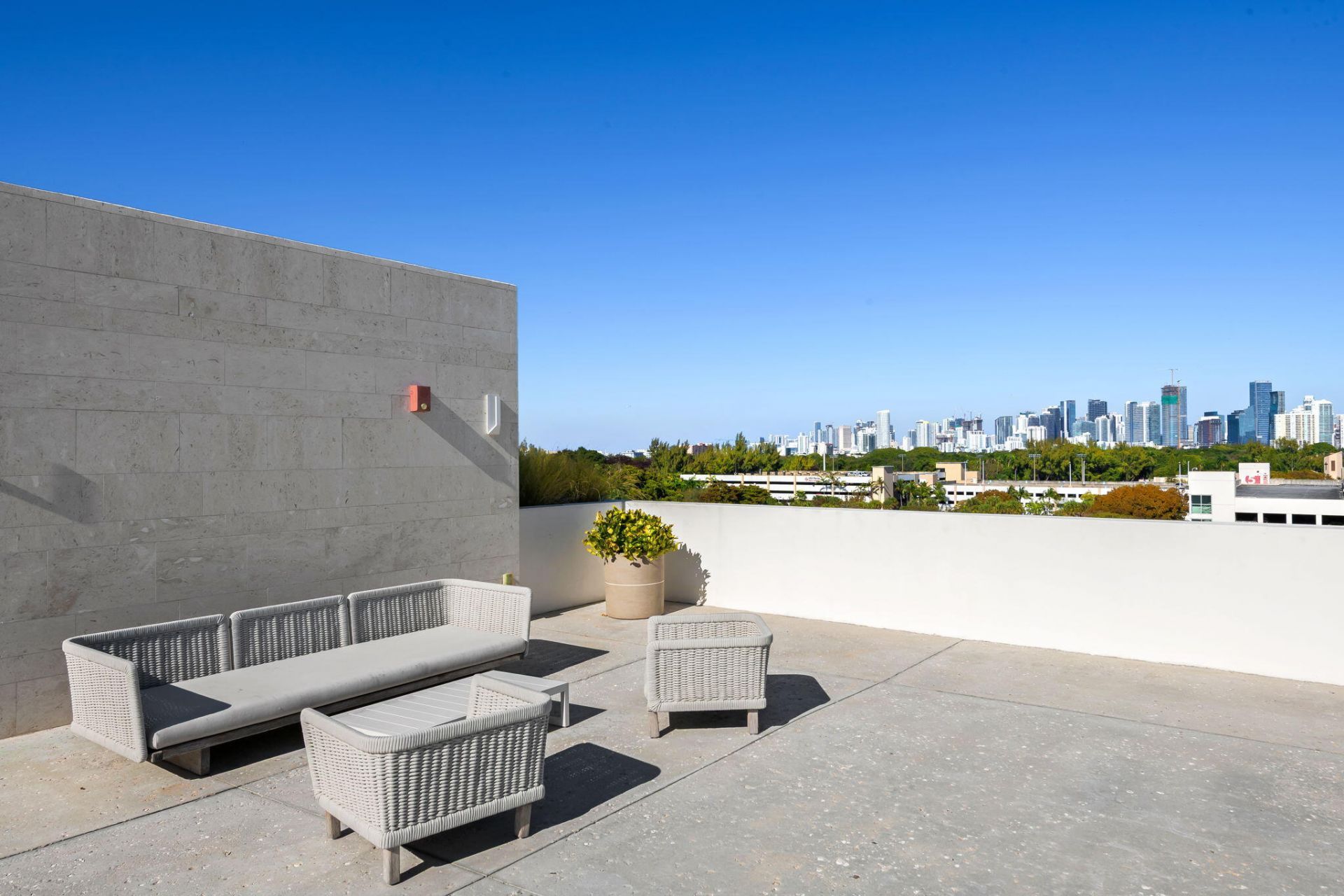 3581 E Glencoe Street, Unit 408, Miami, FL 33133 Photo