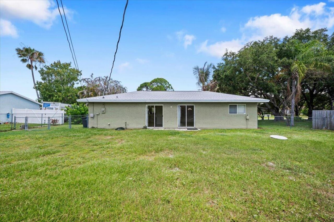2261 SE Pear Lane, Port Saint Lucie, FL 34952 Photo