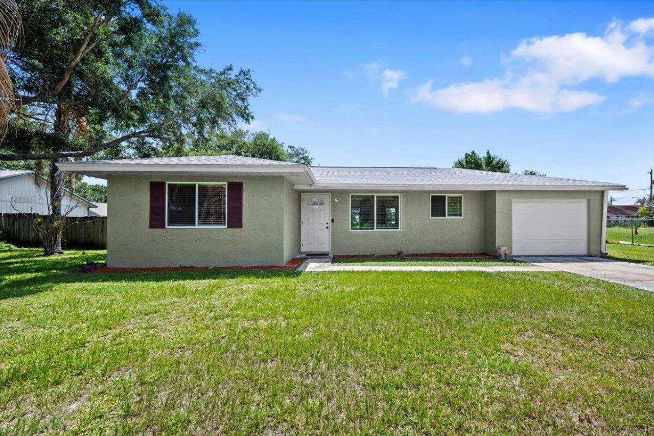 2261 SE Pear Lane, Port Saint Lucie, FL 34952 Photo