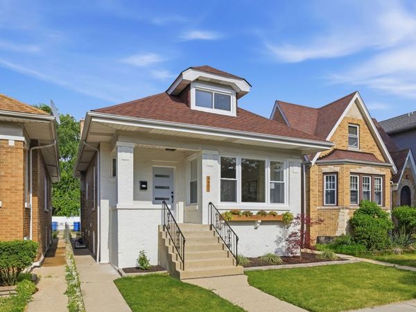 4431 N Marmora Avenue, Chicago, IL 60630